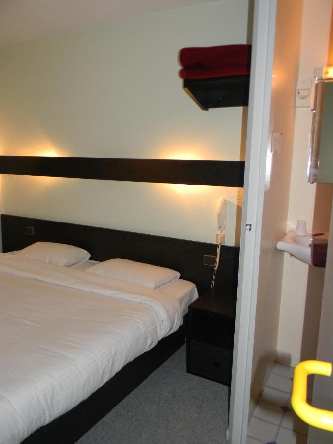 Class-Hotel Poitiers Esterno foto