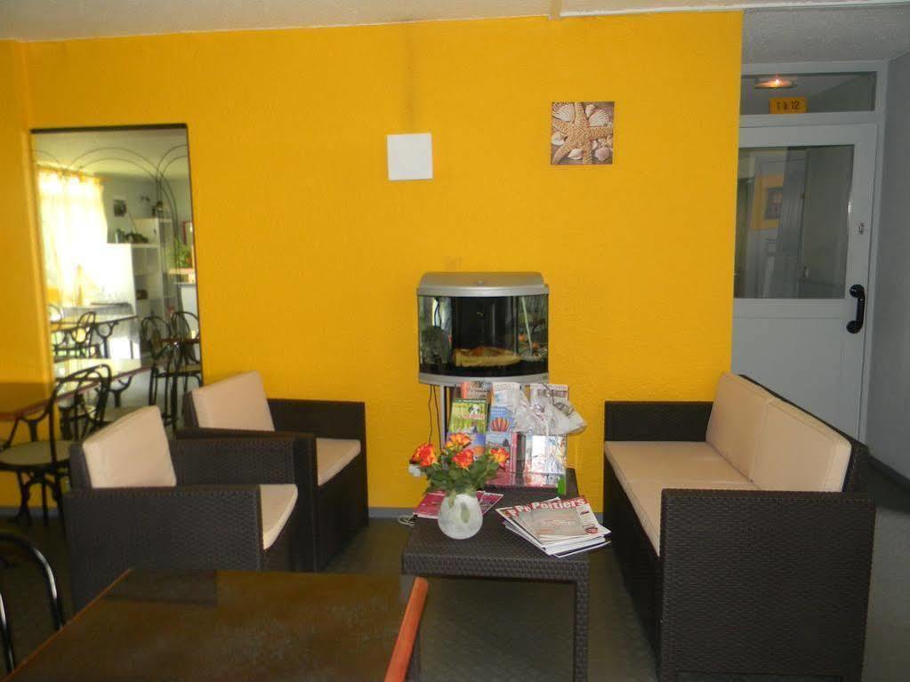 Class-Hotel Poitiers Esterno foto